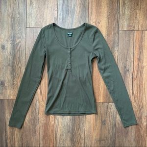 Army green button up long sleeve tee